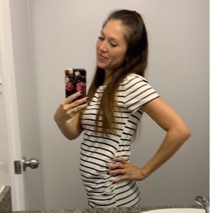 Striped maternity dress perfect for the fall!